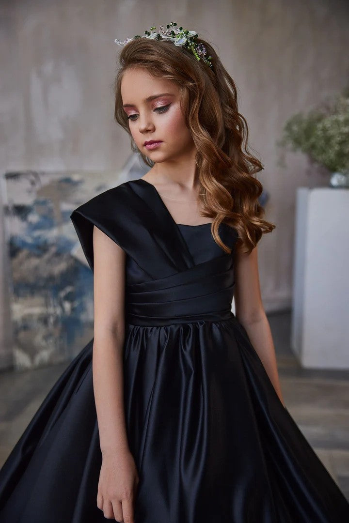 TinyTulle Elegant One-Shoulder Satin Flower Girl Ball Gown