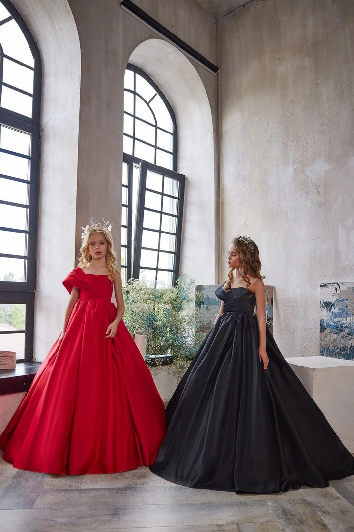 TinyTulle Elegant One-Shoulder Satin Flower Girl Ball Gown