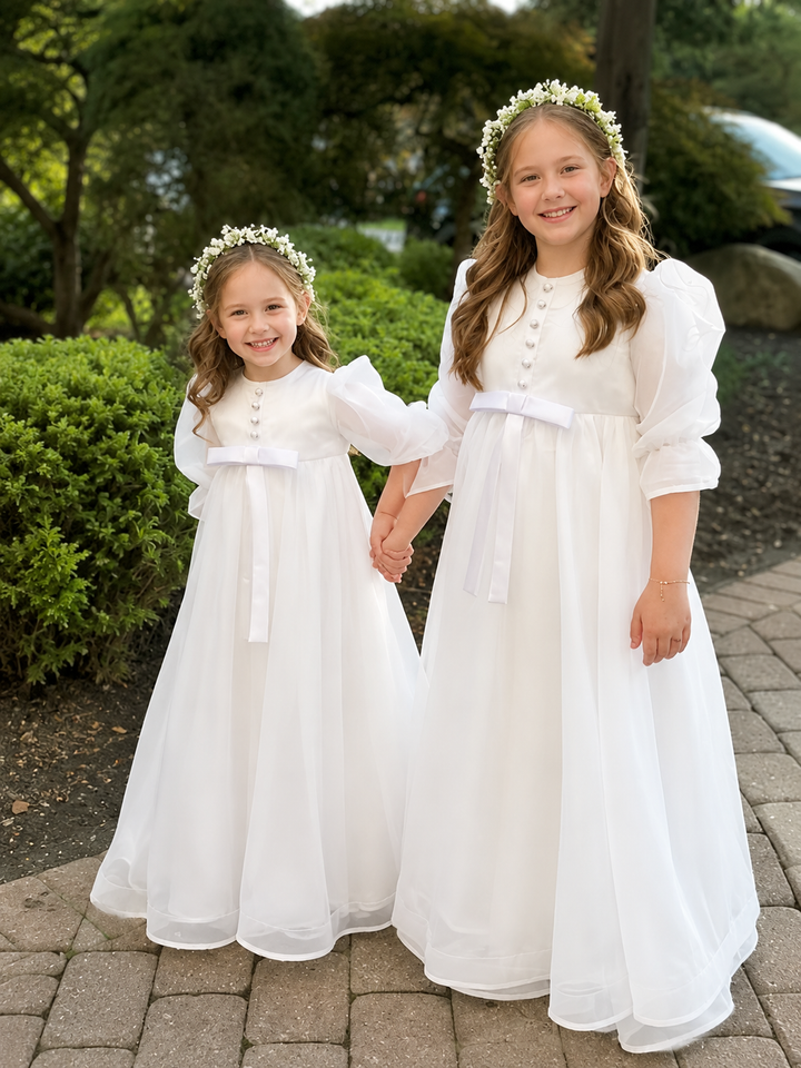 Sunnypetal Elegant White Long Sleeve Tulle Flower Girl Dress with Oversized Back Bow